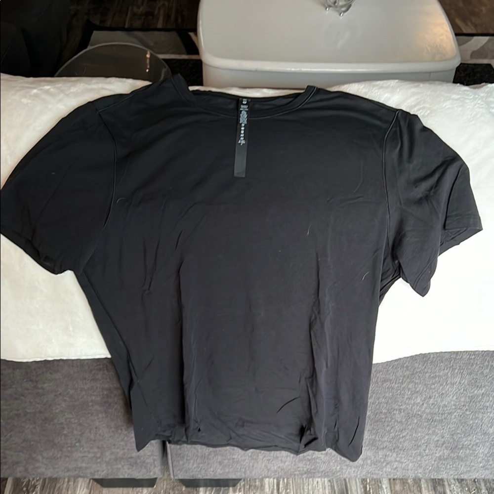 Lululemon Athletica Black Short Sleeve Tee